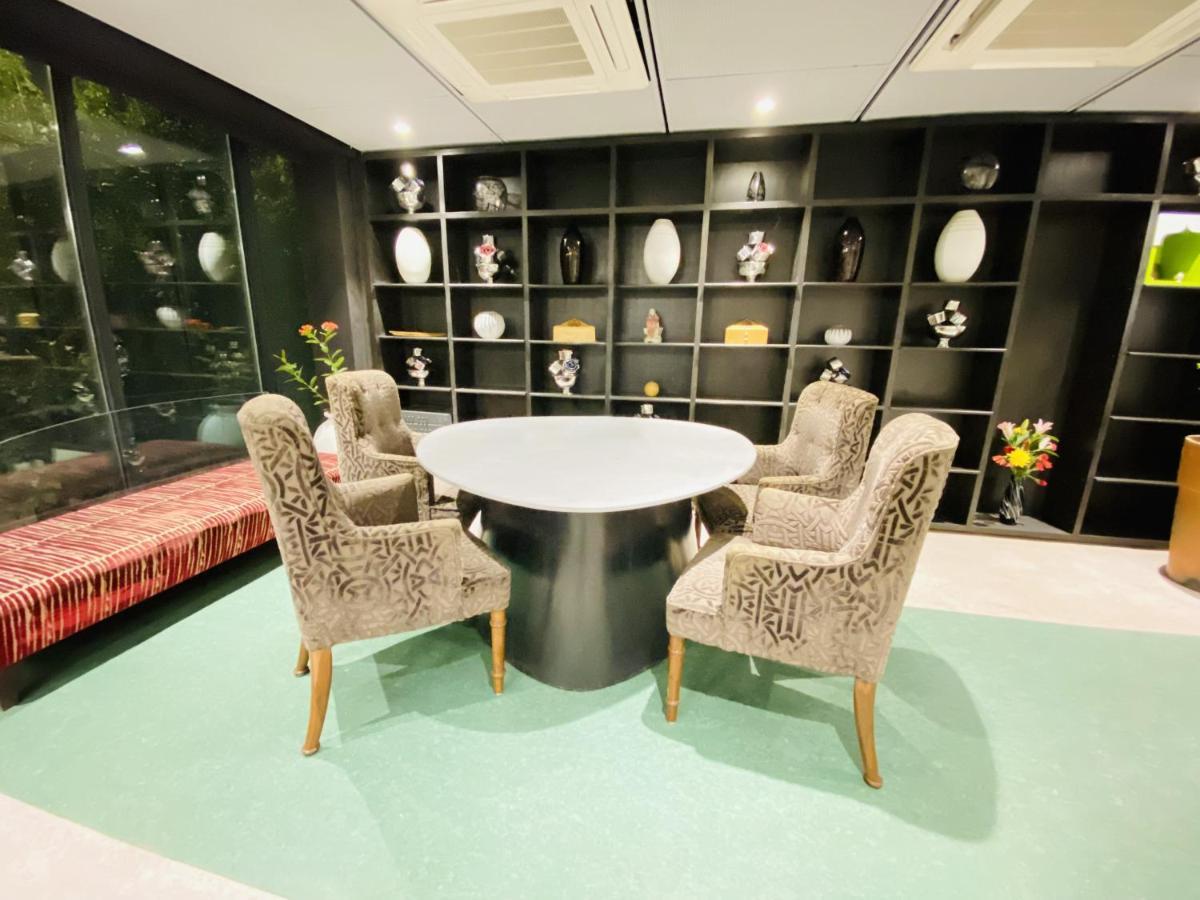 Nuo By Justa Hotel New Delhi Luaran gambar